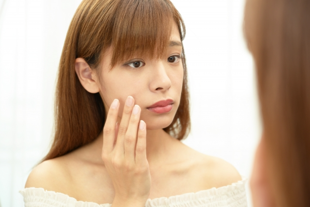 毛穴の開きにお悩みの方必見！毛穴悩みを解消してくれる成分・コスメとは？