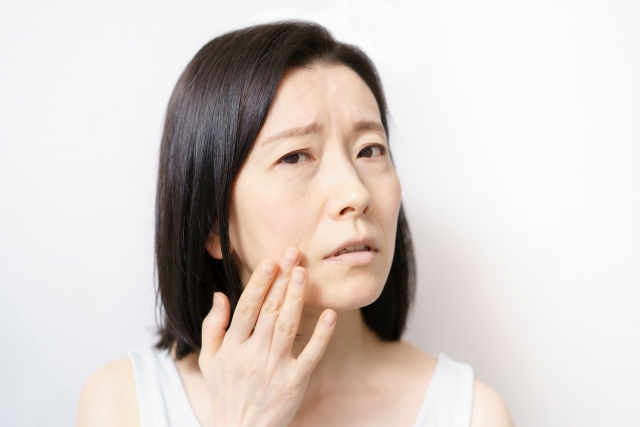 【エイジングケア】シワにはどんな種類がある？シワの原因とお手入れ方法について解説