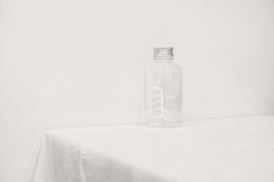 桜の花びらみたいな透明感へ！たった2週間で「桜肌」を叶える集中美白ケア完全ガイド